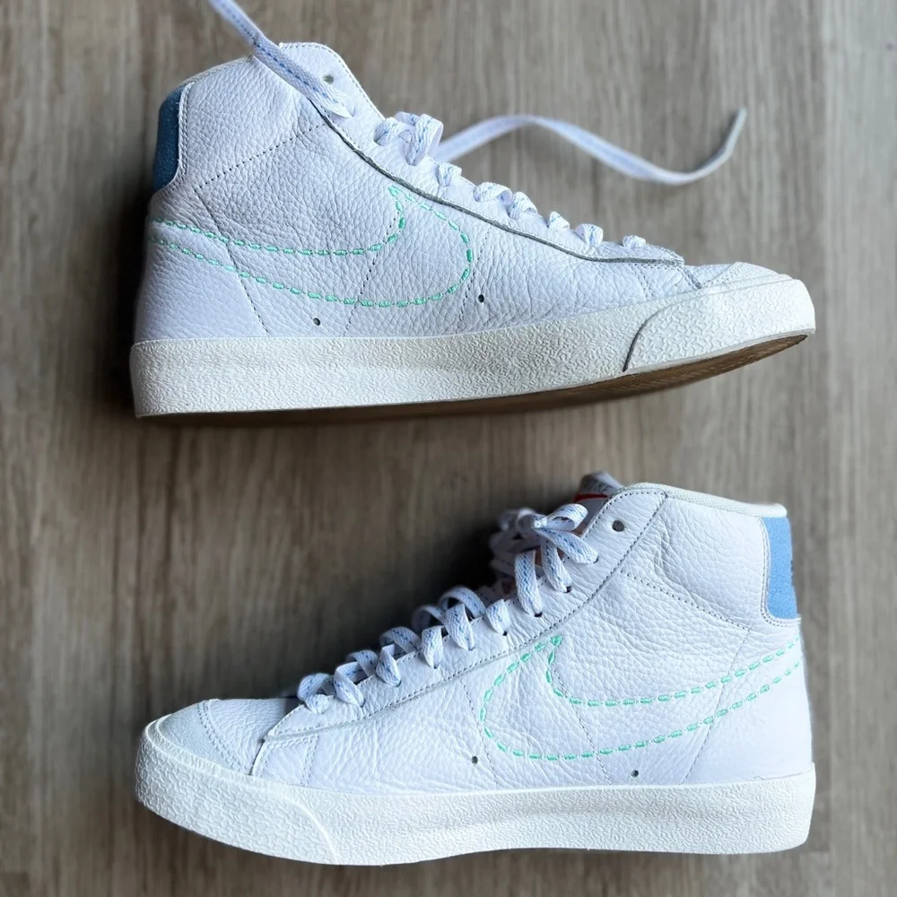 Women’s Nike Blazer Mid 77, Leather Sneakers with Colorful Stitches *EUC* - Picture 9 of 13